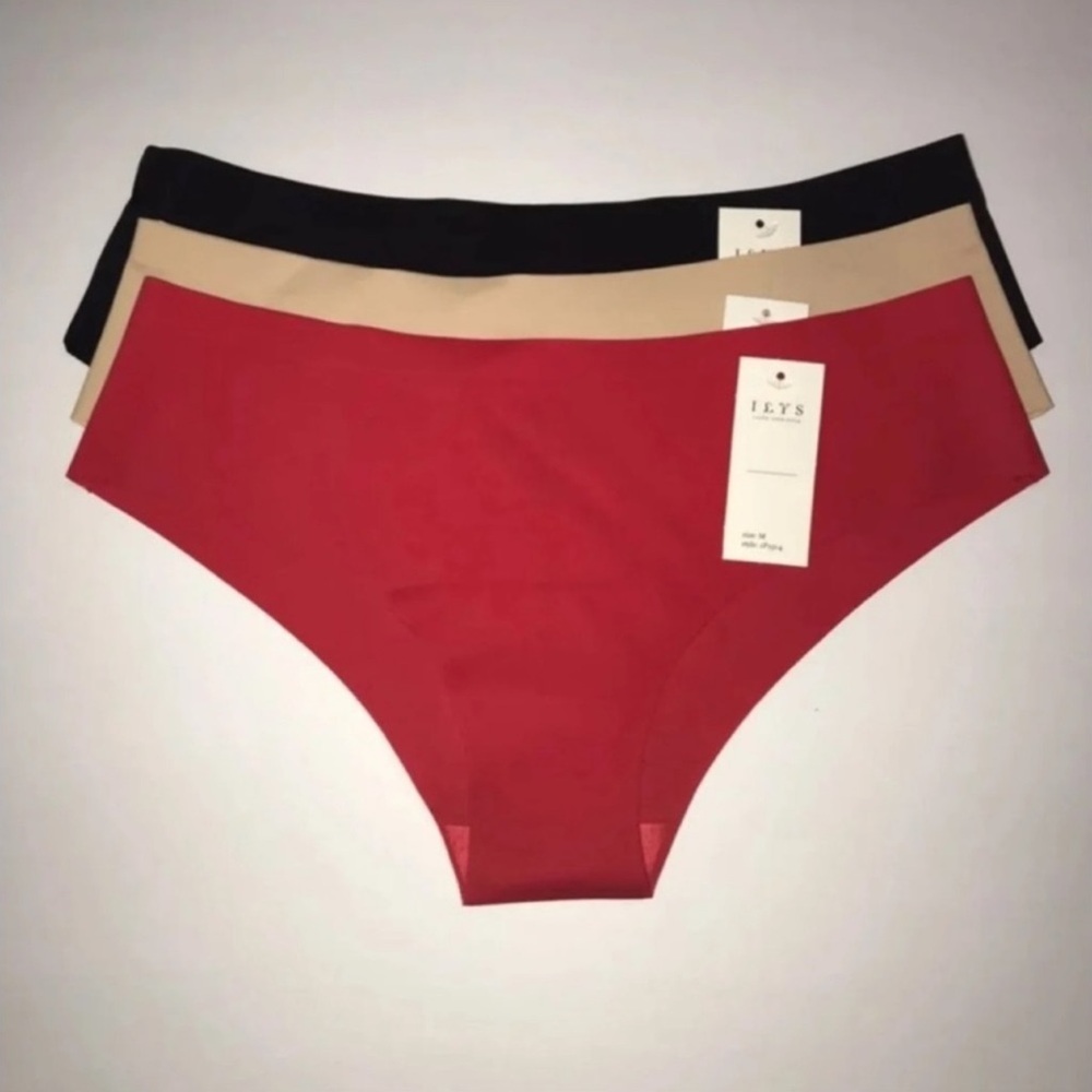 Bundle 3 pieces Seamless NoShow Panties Underwear. NWT. Ilys Brand. Size XL.